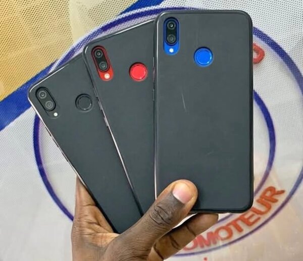 Huawei Nova 3i Téléphones