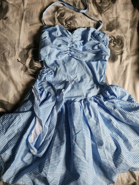 Robe d'été rayée bleue