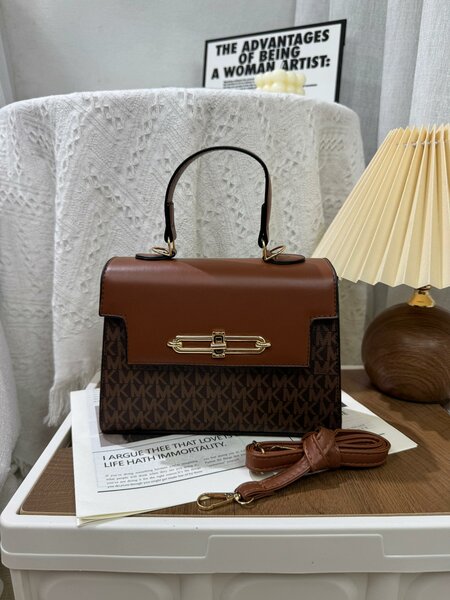 Sac à main en cuir marron