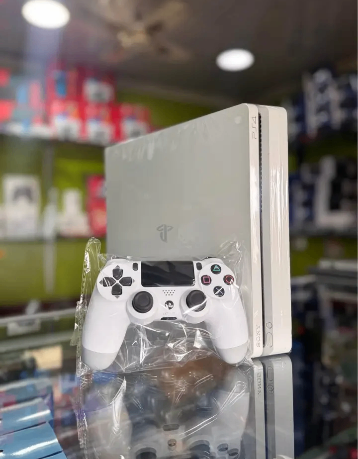 Console Sony PS4 1TB