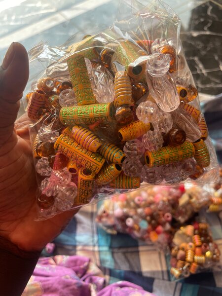 Perles multicolores pour artisanat