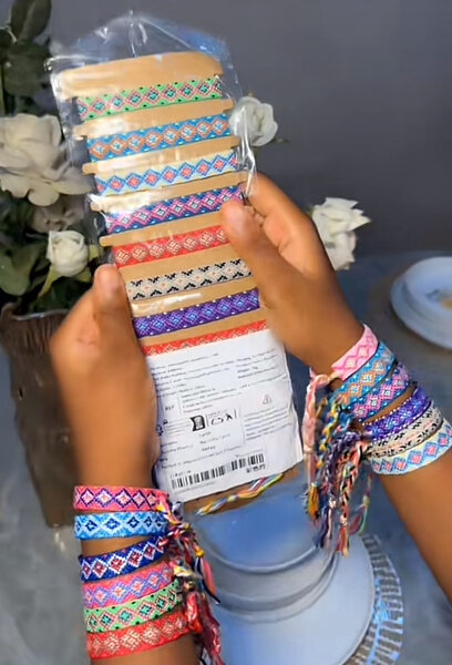 Bracelets brésiliens colorés