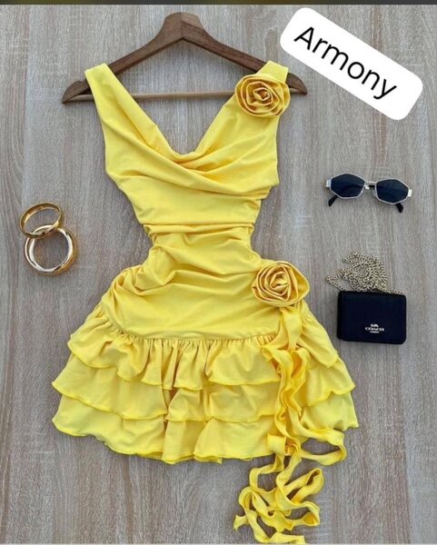 Robe élégante plissée