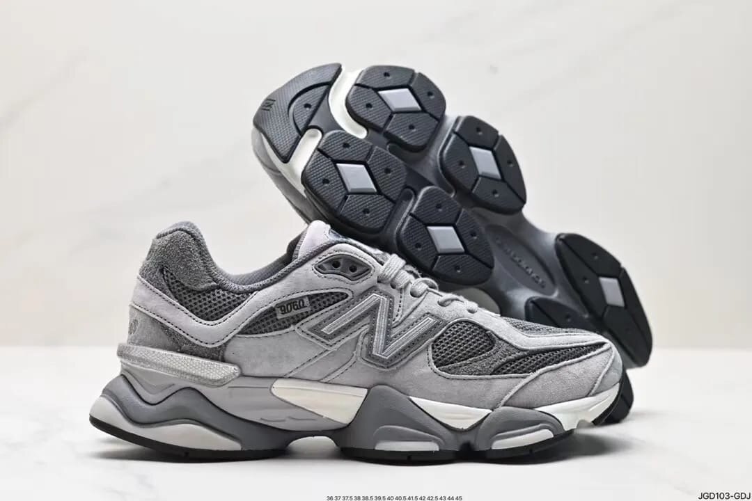 Baskets New Balance Gris