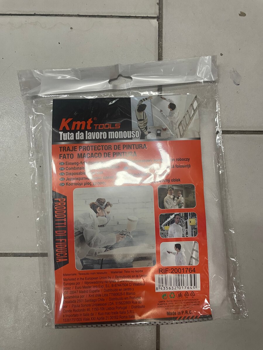 Combinaison jetable de peinture