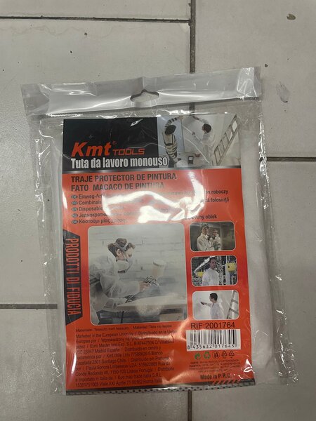Combinaison jetable de peinture