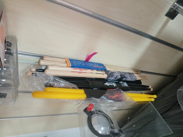 Baguettes de batterie en bois