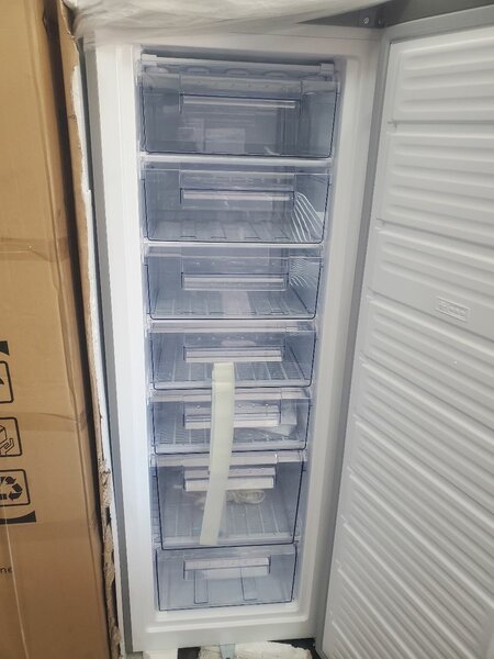 Congélateur vertical Nasco