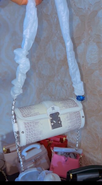 Sac bandoulière en cuir chic