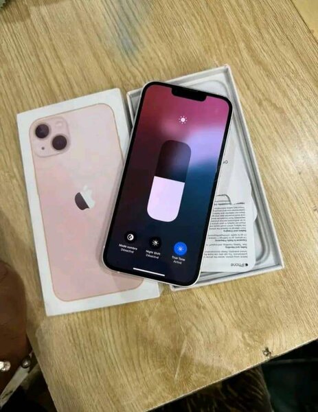 iPhone 13 Rose - 128 Go