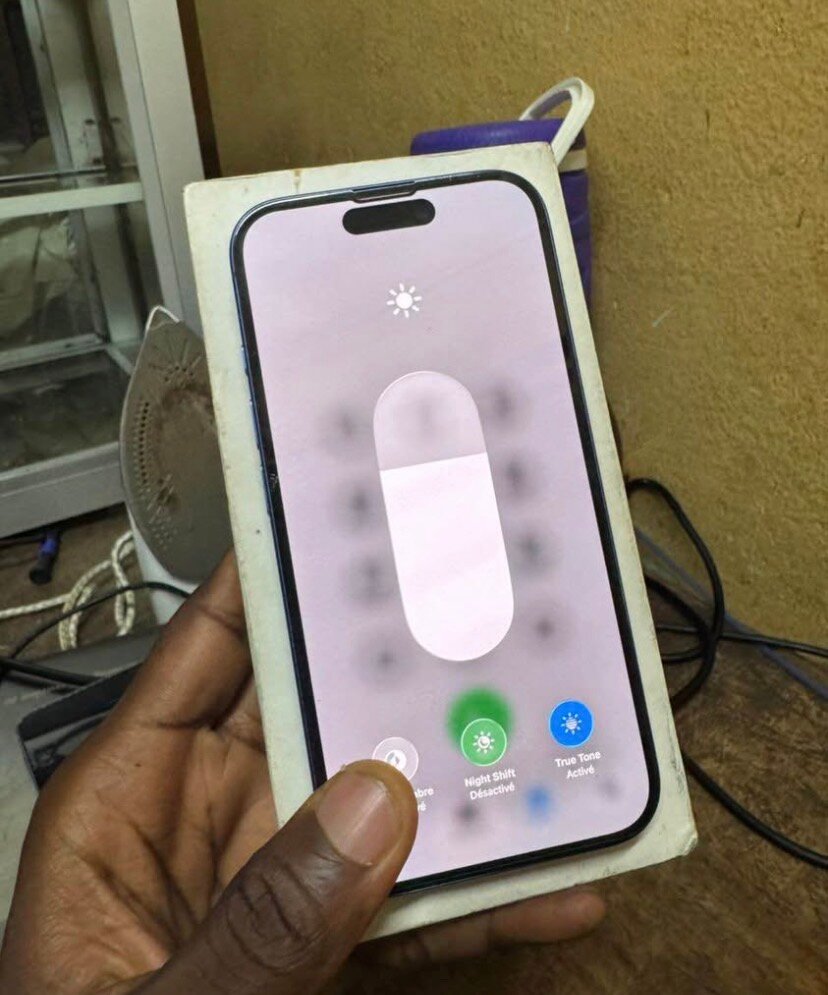 iPhone moderne bleue