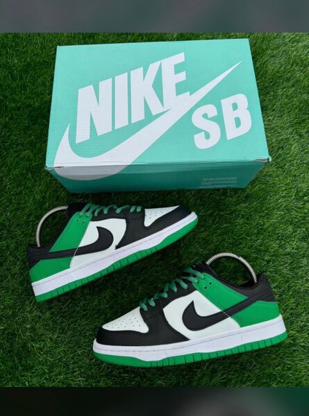 Baskets Nike SB Dunk Low