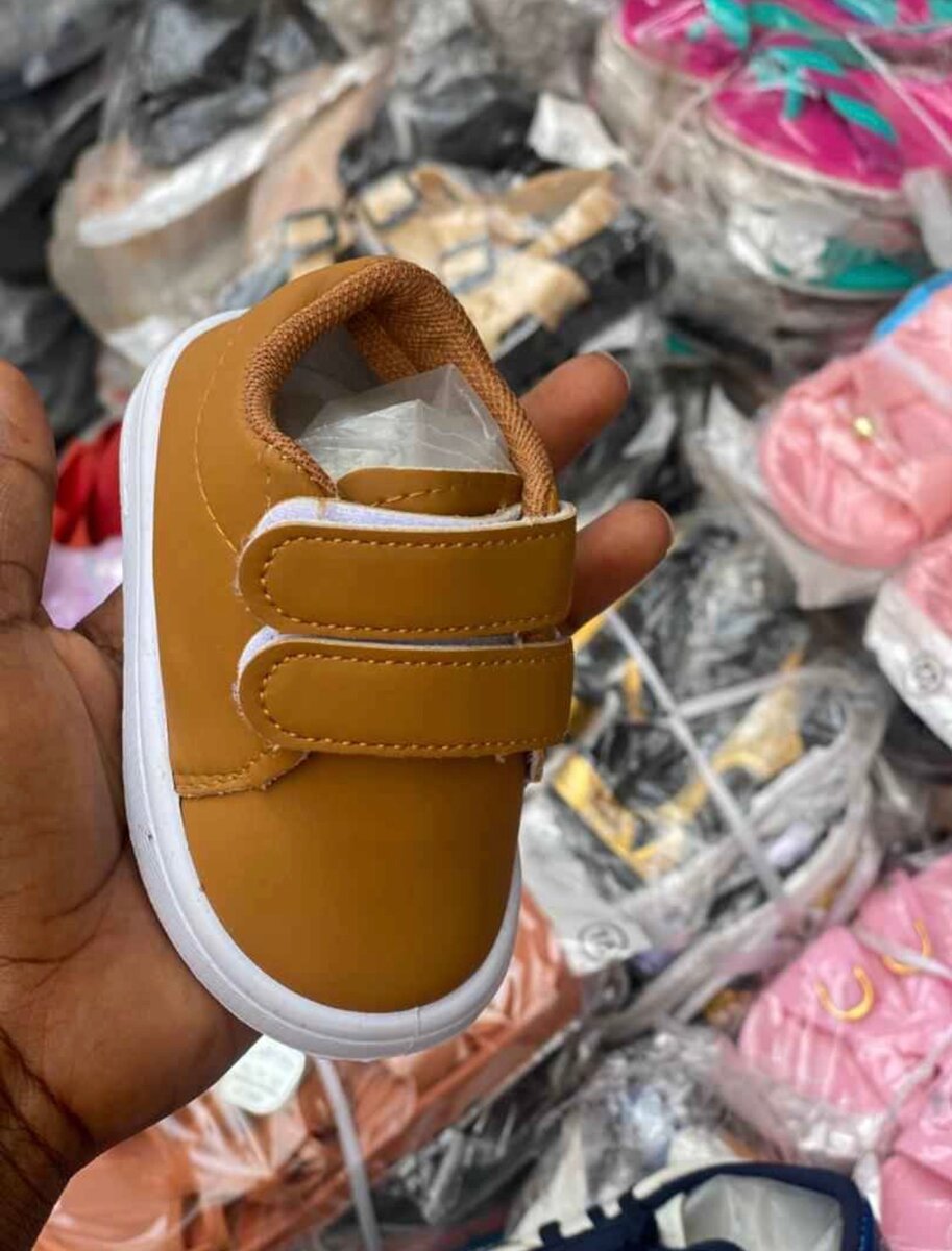 Chaussures bébé en cuir