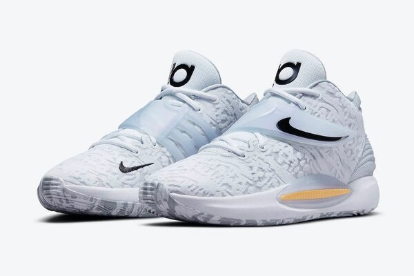 Chaussures de Basketball KD Blanches