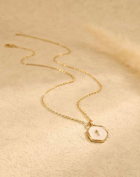 Collier pendentif doré