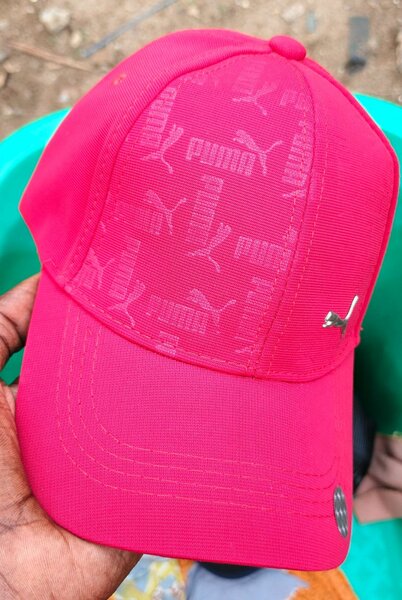 Casquette rose Puma