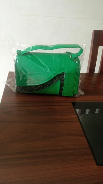 Sac à main vert élégant