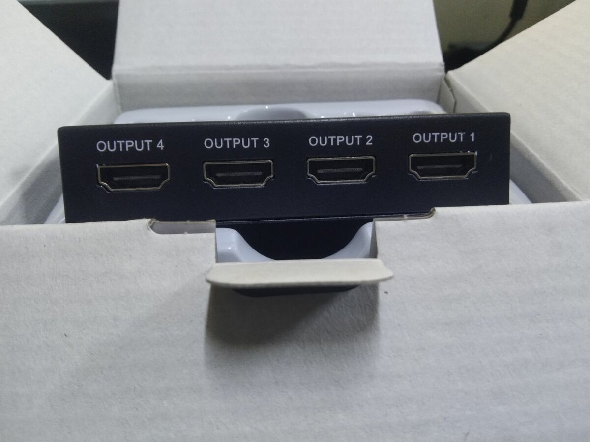 Répartiteur HDMI UHD 4Kx2K