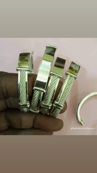 Bracelets en acier inoxydable