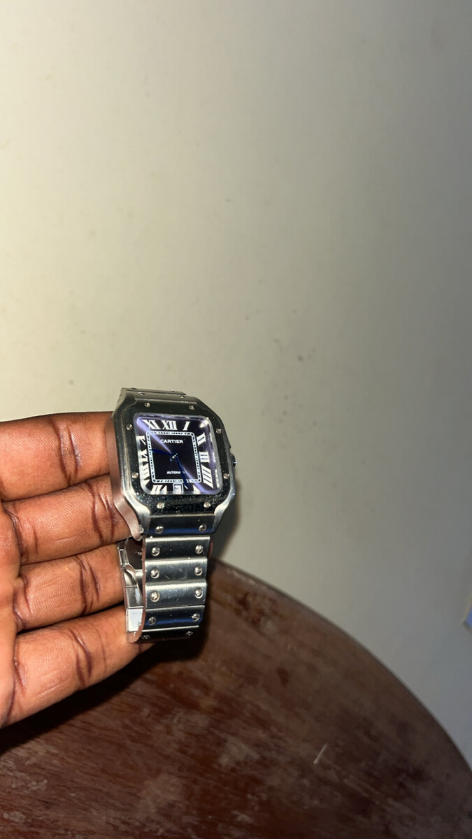 Montre acier Cartier élégante