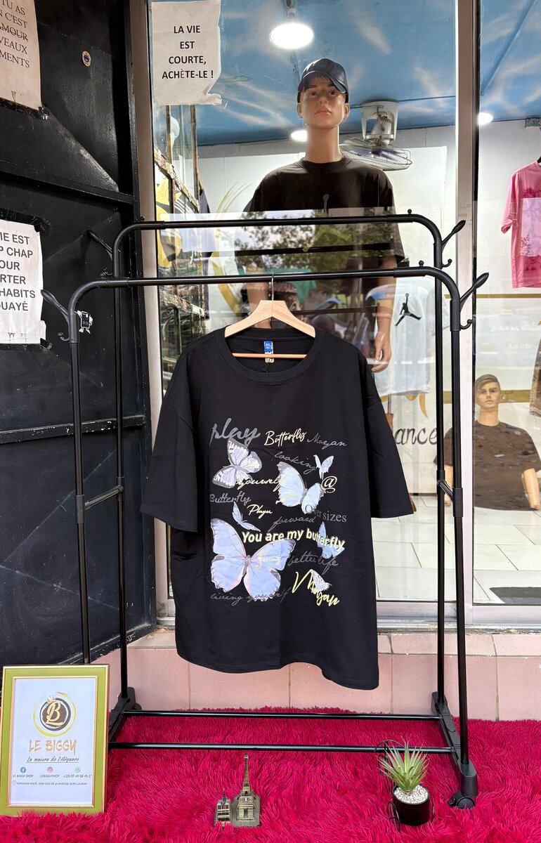 T-shirt papillon noir tendance