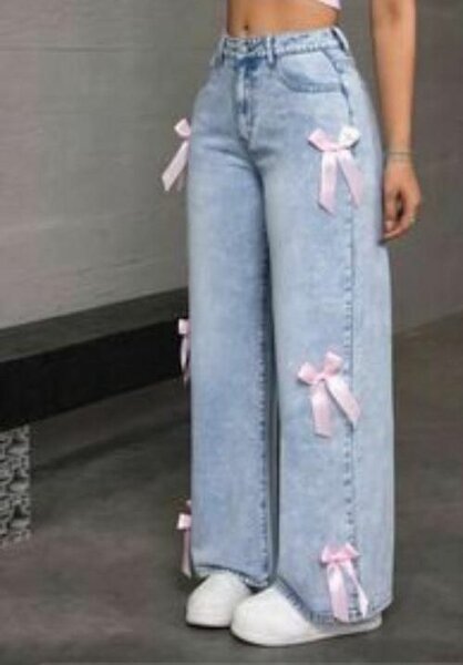 Jeans larges avec nœuds
