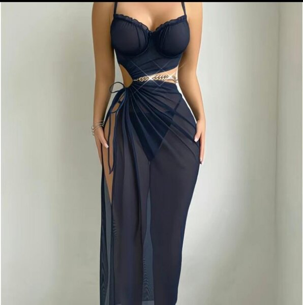 Combinaison noire transparente élégante