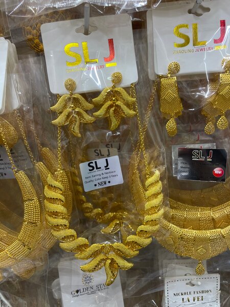 Collier et chaîne Plaquet