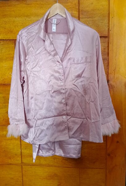 Pyjama en satin rose