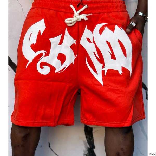 Shorts rouges graphiques tendance