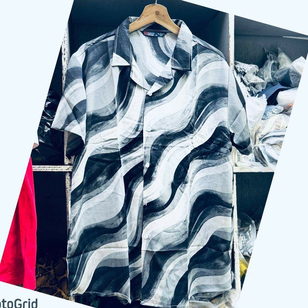 Chemise à motifs abstraits