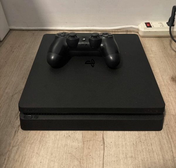 Console Sony PS4 Slim 500GB
