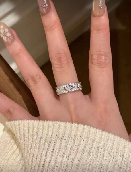 Bague élégante en or et argent