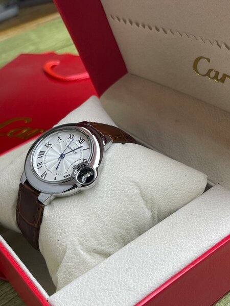 Montre cartier en cuir
