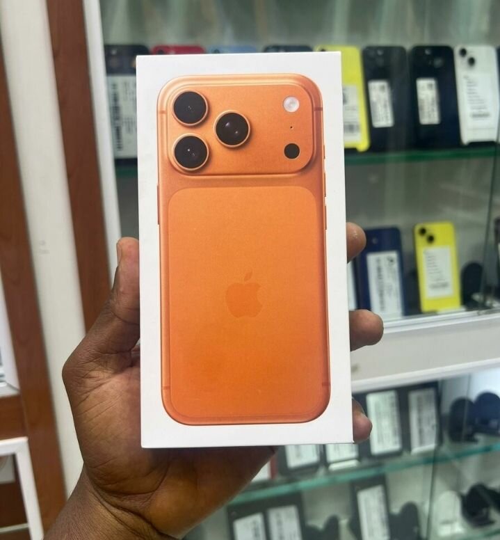 iPhone 17Pro Orange