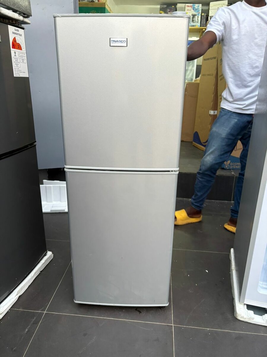 Réfrigérateur congélateur moderne