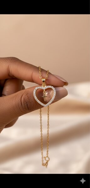 Collier doré élégant