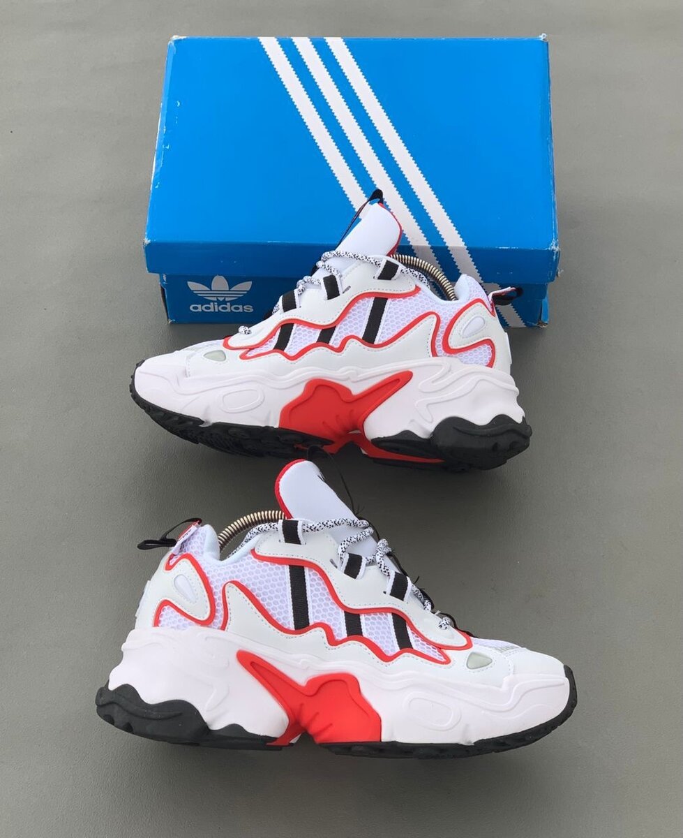 Baskets Adidas tendances colorées