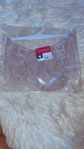 Ensemble de lingerie en dentelle