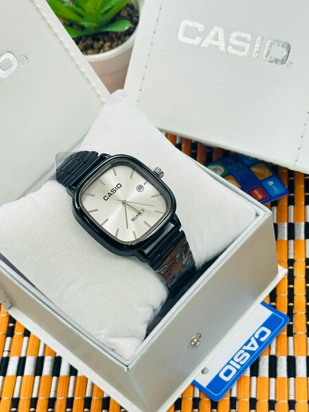 Montre Casio Élégante