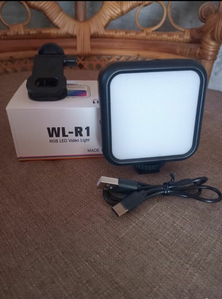 Lampe vidéo LED RGB portable