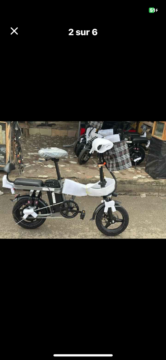 Vélo électrique pliable compact