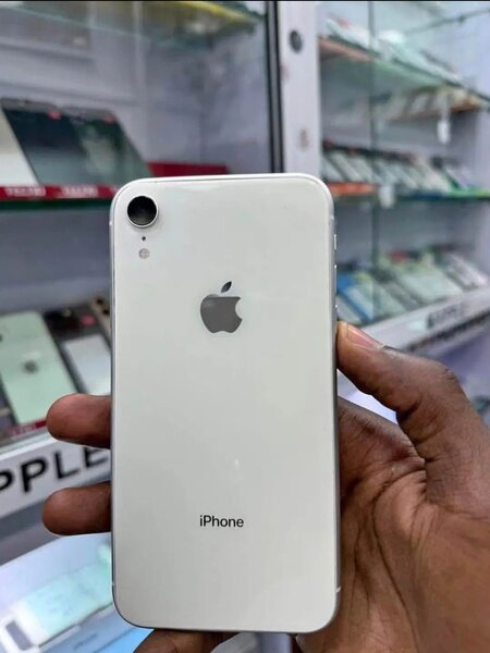 iPhone XR Blanc 64Go Débloqué