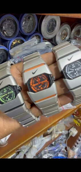 Montre élégante sportive homme