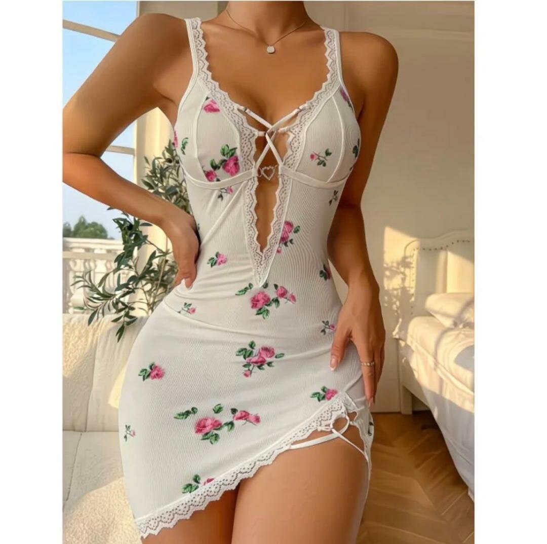 Nuisette florale en dentelle