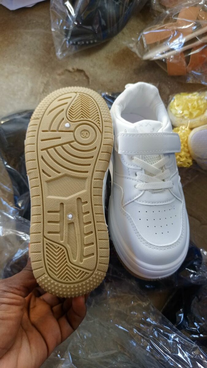 Baskets enfants blanches