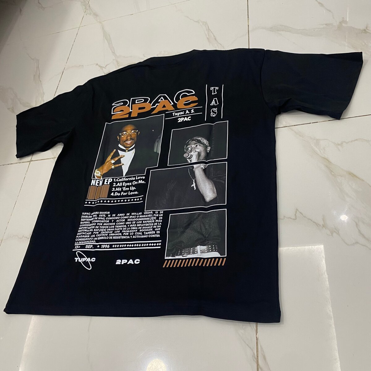 T-shirt noir 2PAC classique