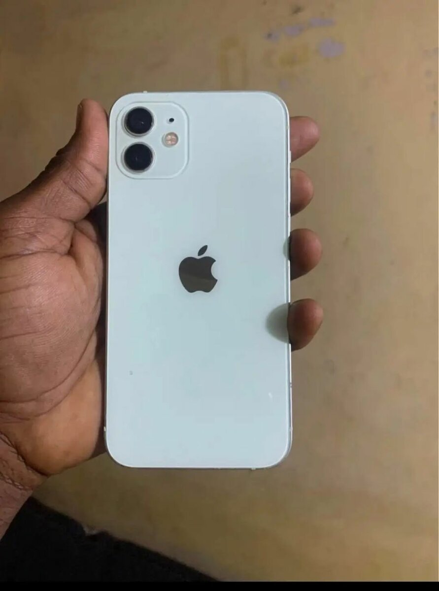 iPhone 12 Blanc 64Go