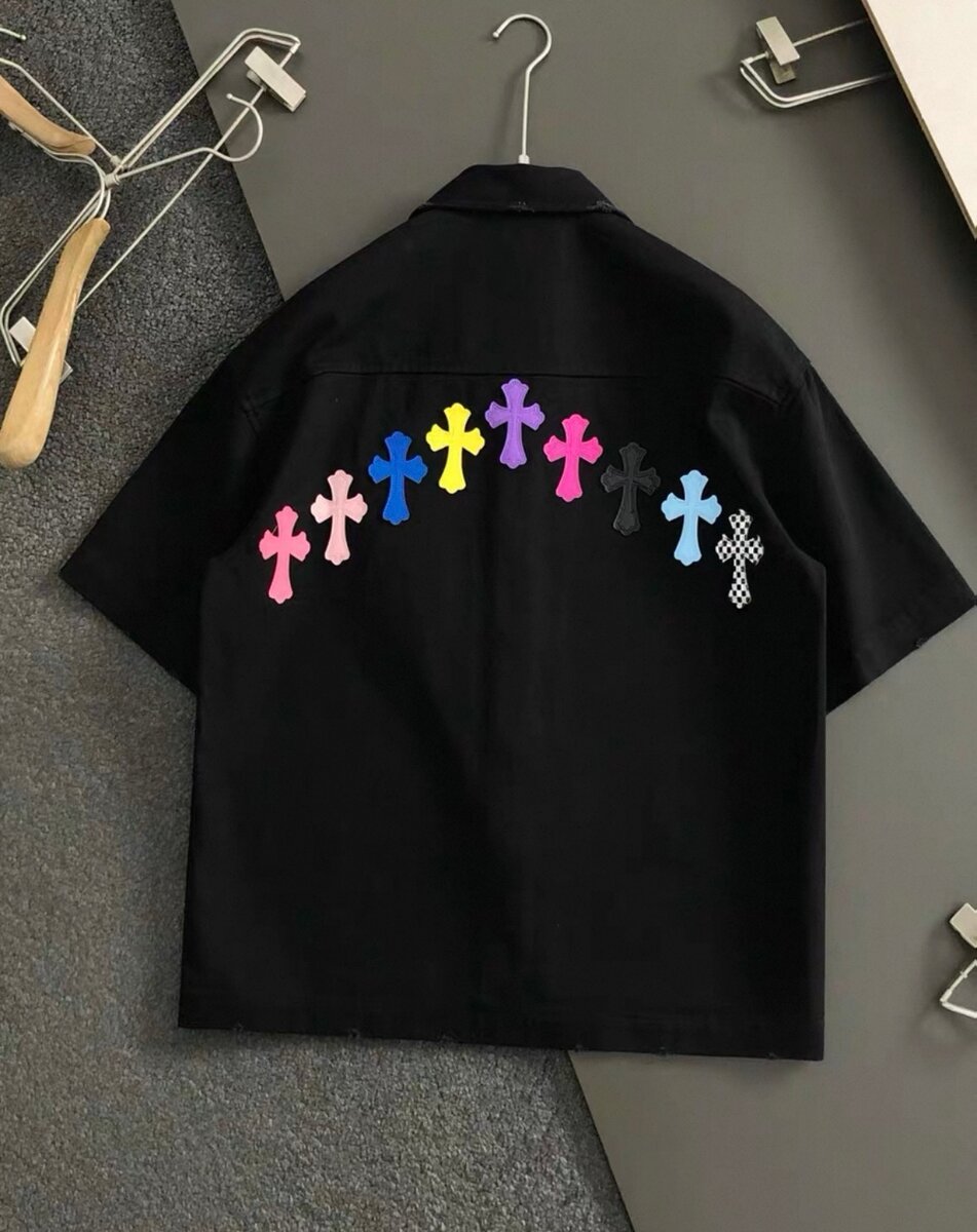 Chemise noire imprimée