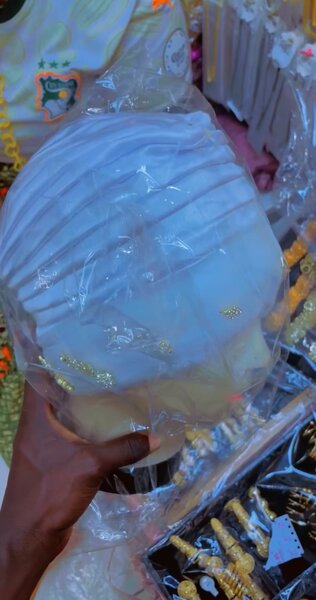 Turban élégant orné perles